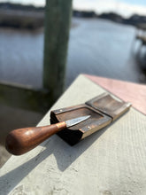 Load image into Gallery viewer, French Hermit Oyster Knife Shucking Set